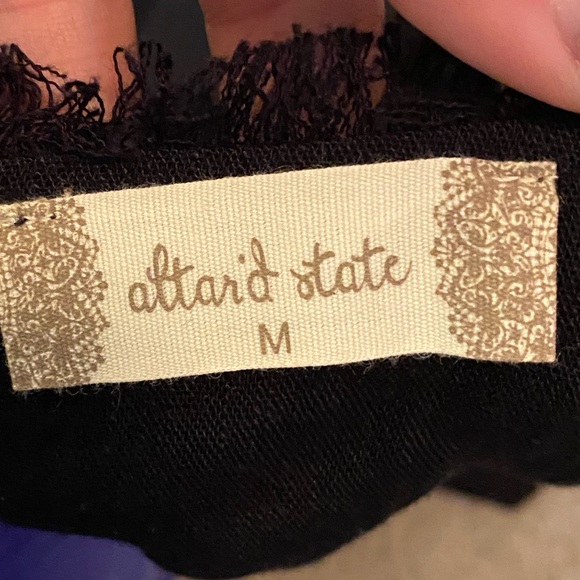 Cropped Black Layered Tank - Picture 3 of 3